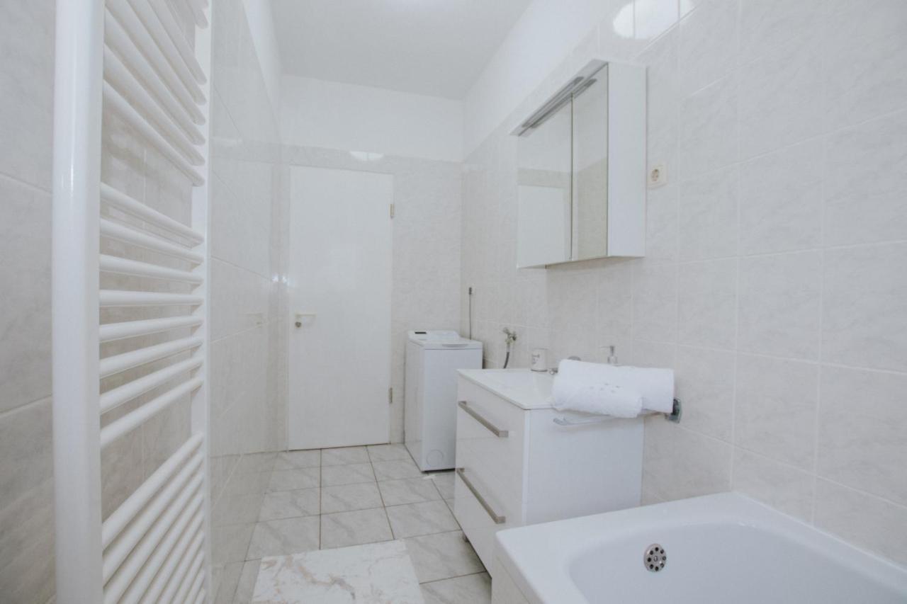 Apartment Deni Solin Exterior foto